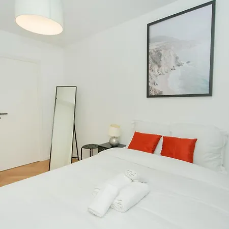 Bnbnova - Haussmann - 2br Near Champs-elysees *